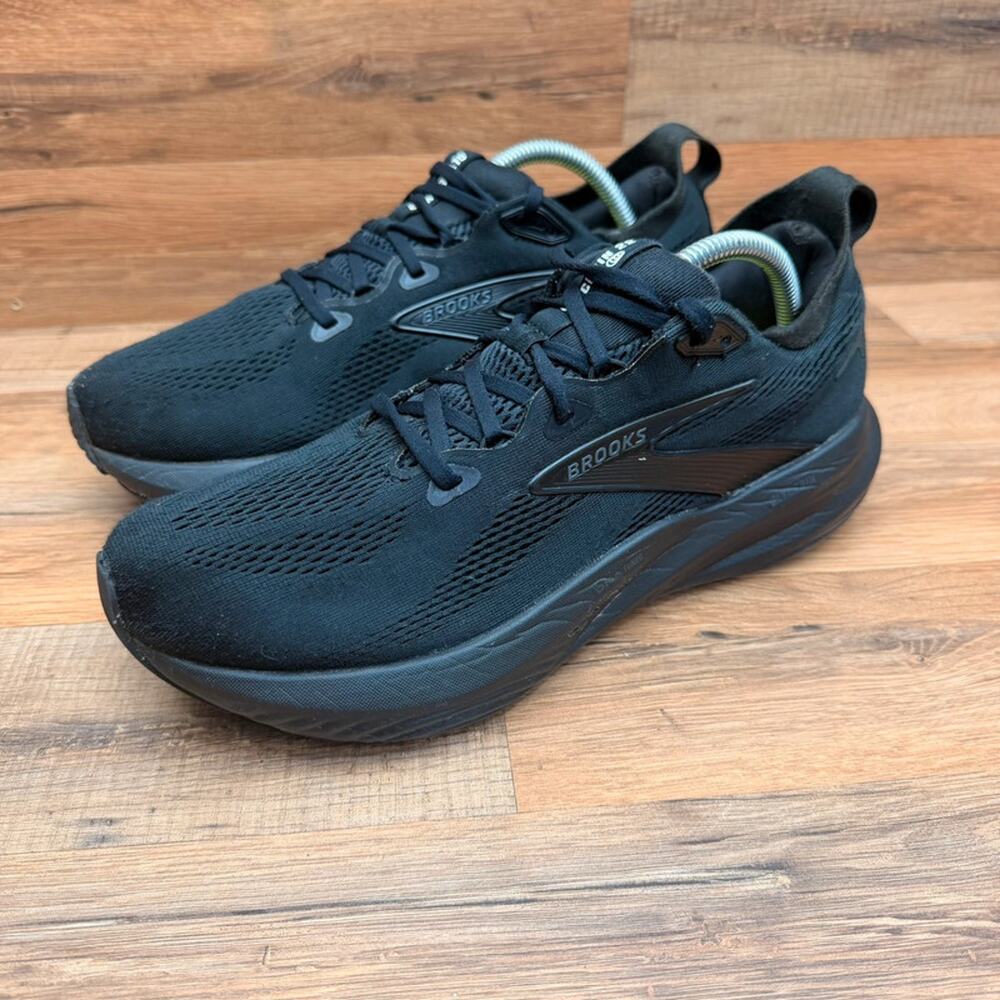 Brooks Glycerin Gts 22  Black  White Women's size 11 Sneakers